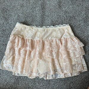 Elegant Lace Layered Skirt in Cream